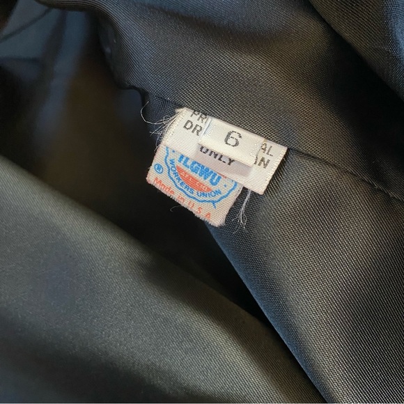 Vintage 1970s Wacs Works By Ilie Wacs Red and Black Houndstooth Wool Coat - Picture 13 of 15